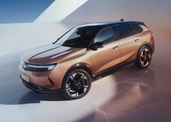 Opel Grandland 100% elétrico chega com 700 km de autonomia