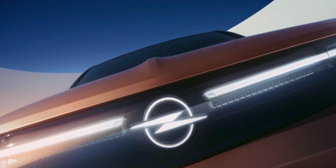 Opel Grandland 100% elétrico chega com 700 km de autonomia