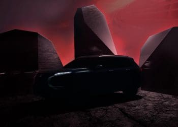 Nova geração do Mitsubishi Outlander PHEV já tem data para a apresentação