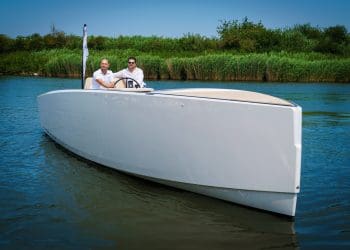 The Lumen E10: Revolutionizing Eco-Boating!