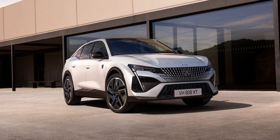 Peugeot reforça gama 408 com versão 100% elétrica