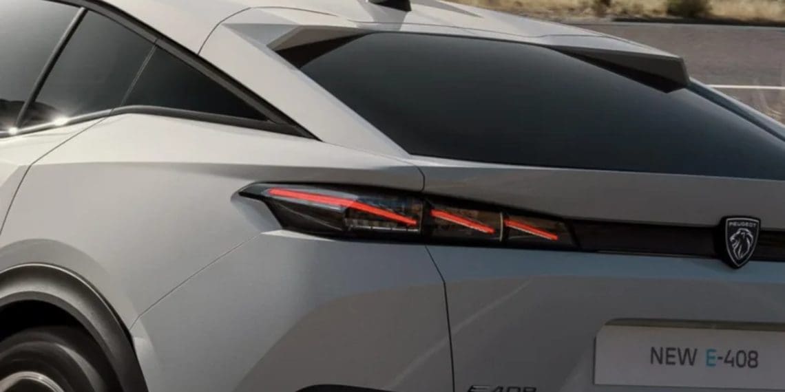 Novo Peugeot E-408 já tem data para a apresentação