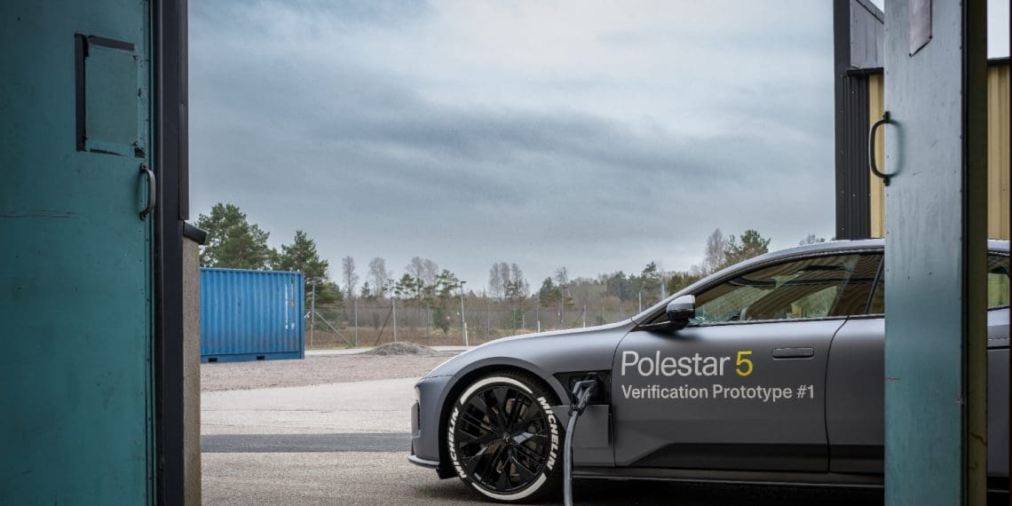 Polestar e StoreDot testam com sucesso tecnologia de carregamento elétrico extremamente rápido