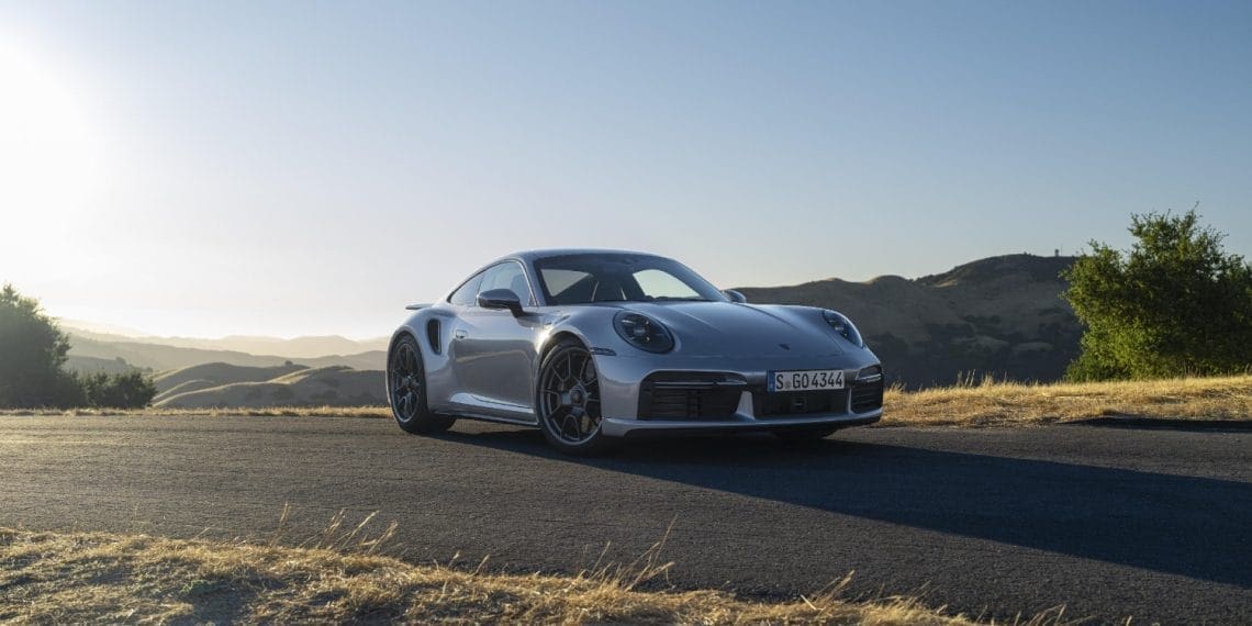 Porsche 911 Turbo comemora 50 anos com edição especial e limitada