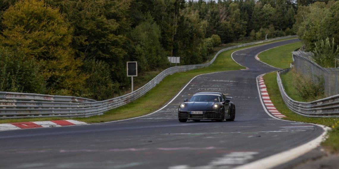 Porsche já tem data para a apresentação do 911 híbrido