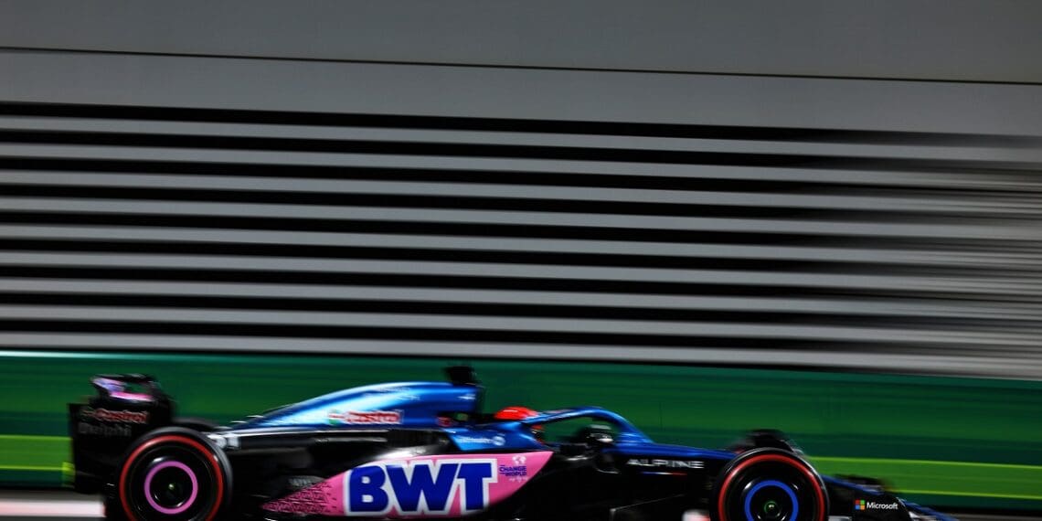 Esteban Ocon ditou ritmo nos testes de F1 em Abu Dhabi à frente de dois rookies