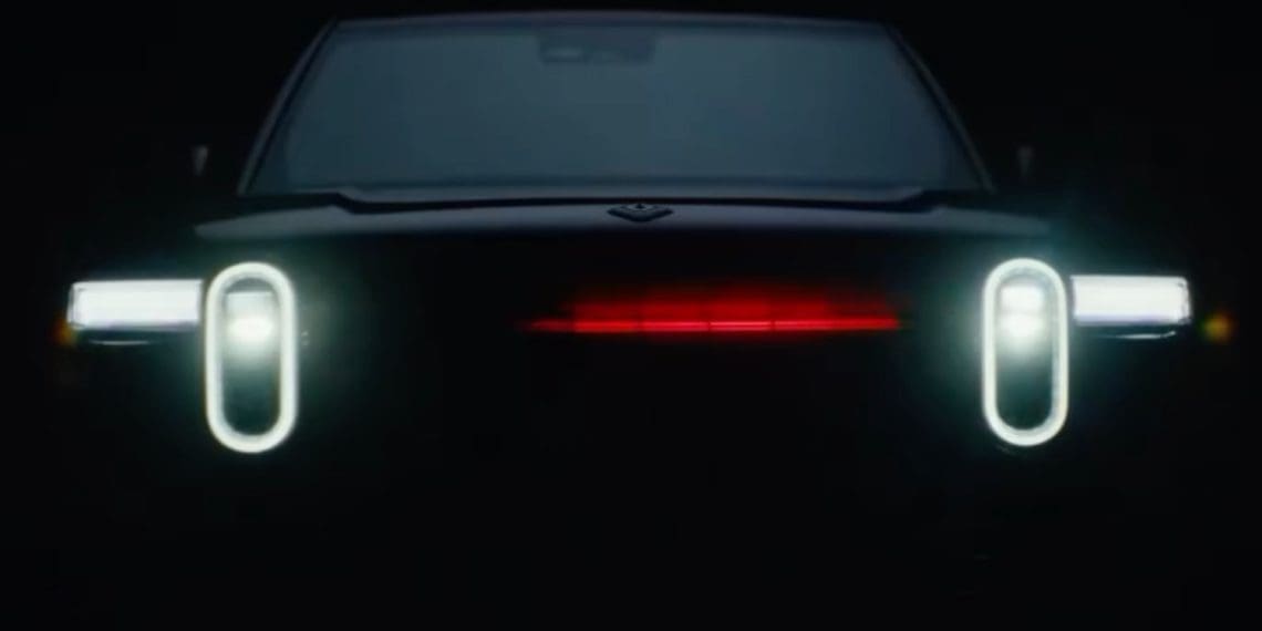 Rivian prepara luz vermelha com imagem de “Justiceiro”