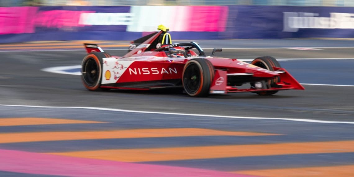 Nissan de Rowland na “pole”, Porsche de Félix da Costa na última posição