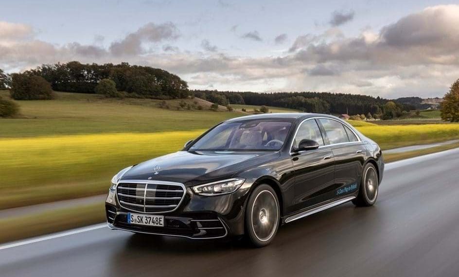 Mercedes-Benz Issues Recall on S 580 Models Over Risk of Engine Fire: Faulty Software to Blame