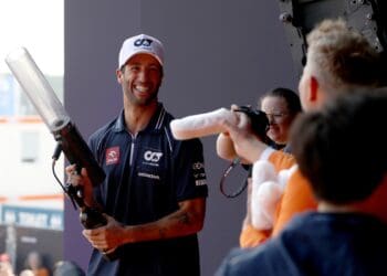 Recuperação de Daniel Ricciardo continua a progredir