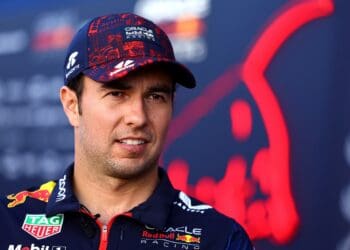 Sergio Pérez rebate especulação sobre anúncio da retirada da F1