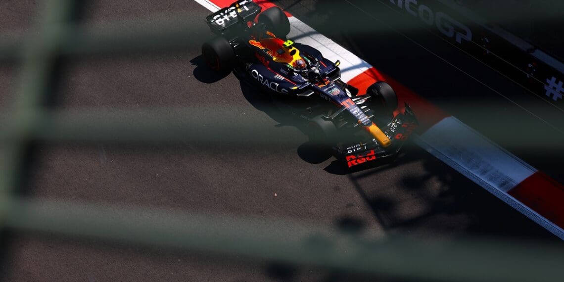 Red Bull reitera que lugar de Sergio Pérez para 2024 não corre perigo