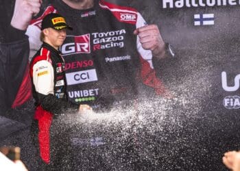 Kalle Rovanperä visa coroar título com resultado forte no Japão