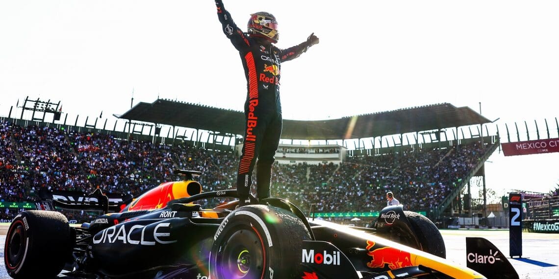 Max Verstappen: ‘Planeávamos uma estratégia diferente de todos, mas…’