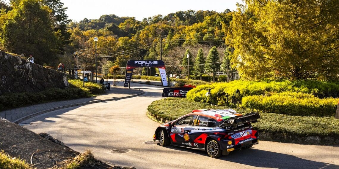 Liderança de Thierry Neuville a abrir o Rali do Japão