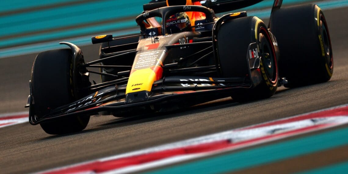 Max Verstappen fechou época com domínio em Abu Dhabi; Mercedes vice-campeã