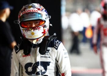 Diretor-executivo da AlphaTauri «avisa»: ‘Yuki Tsunoda tem de render’