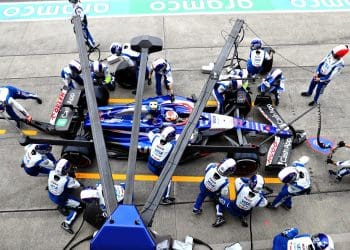 Günther Steiner apontado como comprador da Visa Cash App RB; Helmut Marko nega