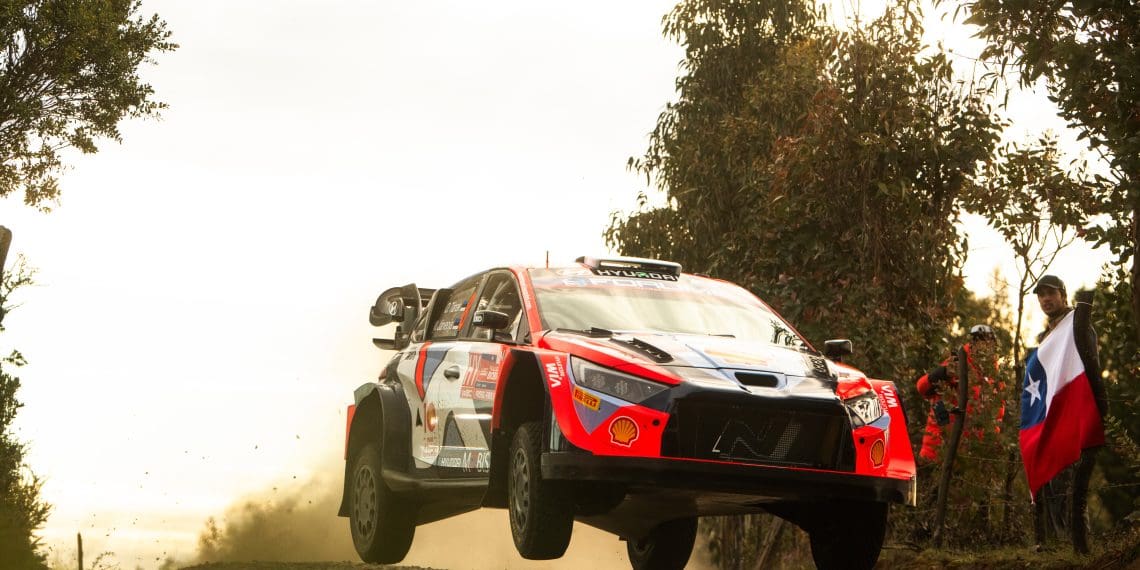 Tänak Takes Slim Lead in Rally Chile BioBío as Ogier and Evans Hit Trouble