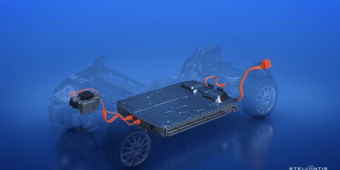 Stellantis com nova parceria para desenvolver células de bateria avançadas