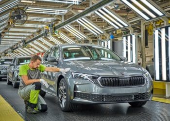Skoda inicia produção do novo Octavia em Kvasiny