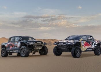 Toyota revela novo GR IMT Hilux EVO T1U para o Dakar 2024; cinco pilotos confirmados