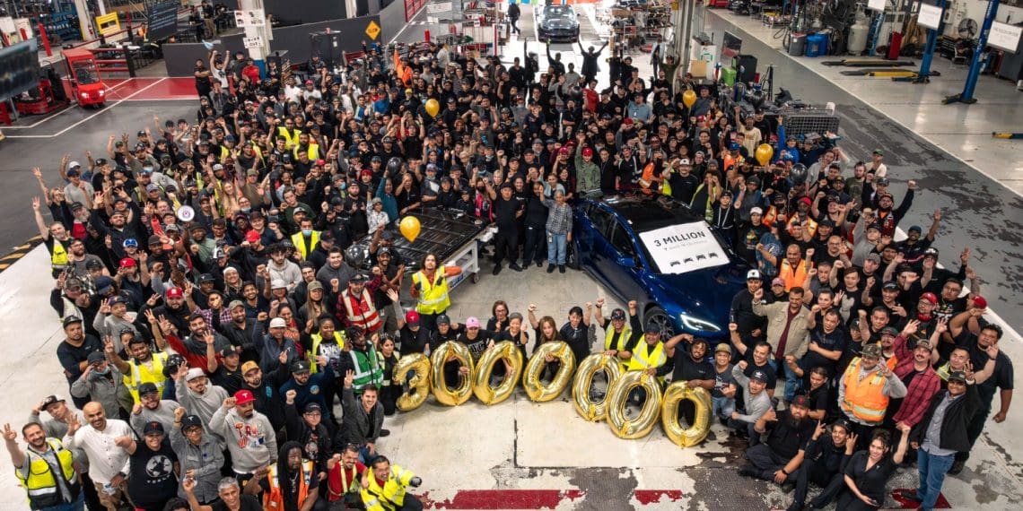 Fábrica da Tesla em Fremont já produziu 3 milhões de automóveis