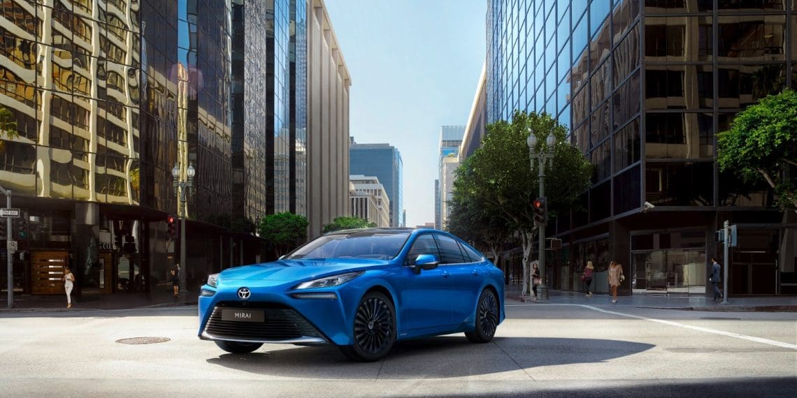 Toyota Mirai ganha mais tecnologia