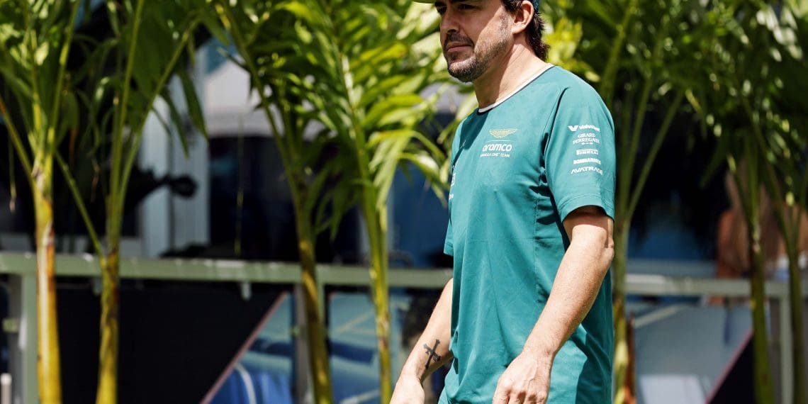 Alonso Cautions Verstappen on Swearing: ‚Be Politically Correct, Fans are Watching‘