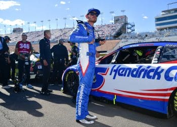 Kyle Larson’s Vegas Streak Ends with Tough 11th-Place Finish in Playoff Battle