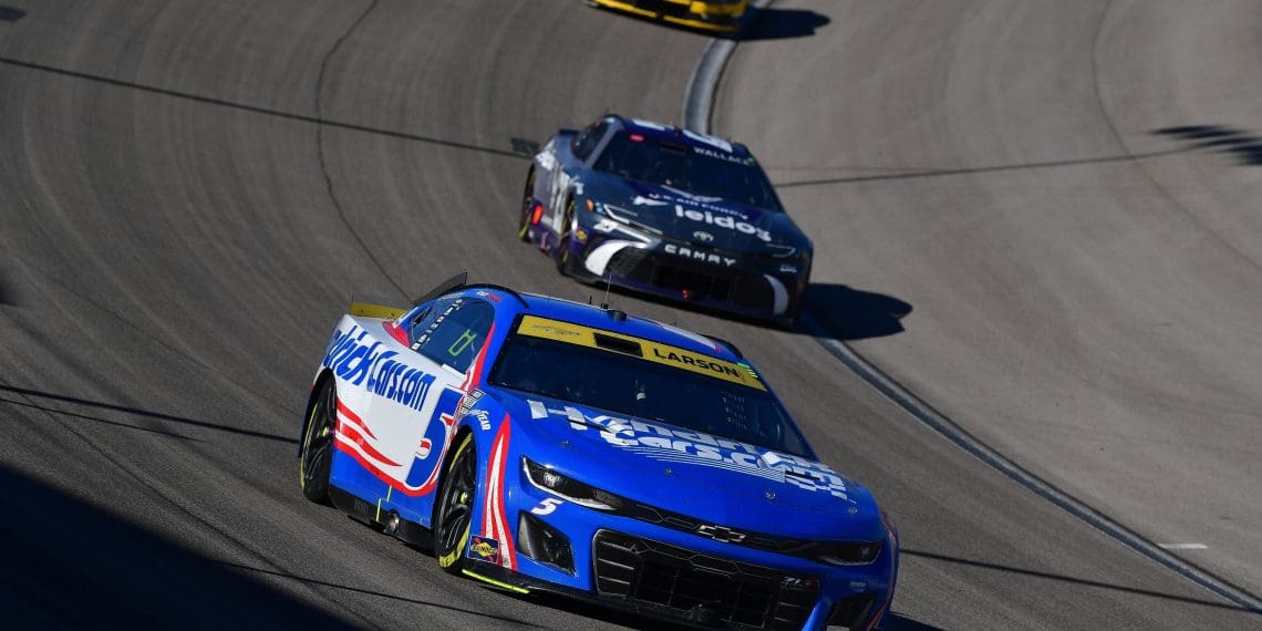 Kyle Larson Frustrated with P11 Finish at Las Vegas as Championship Hopes Hang in the Balance