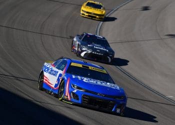 Kyle Larson Frustrated with P11 Finish at Las Vegas as Championship Hopes Hang in the Balance