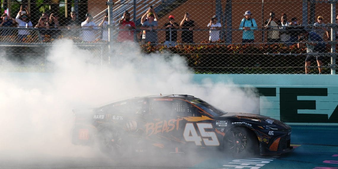 VIDEO – Tyler Reddick Seals Championship-4 Spot with Thrilling Last-Lap Pass at Homestead