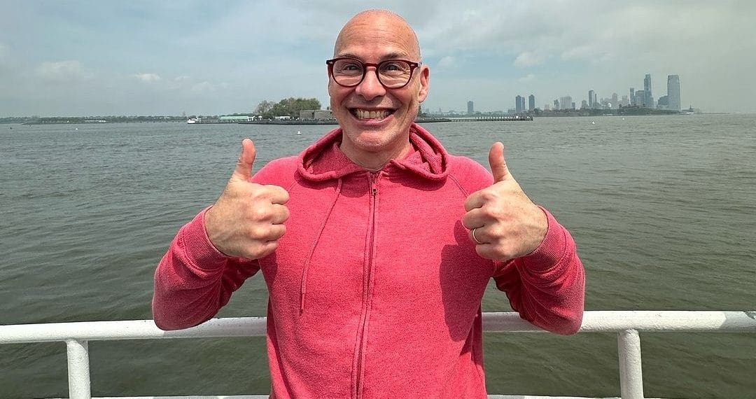 Villeneuve Defends Stroll’s F1 Position, Cites Improvement in Performance Against Alonso