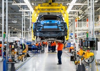 Produção do Volvo EX90 arranca finalmente nos EUA