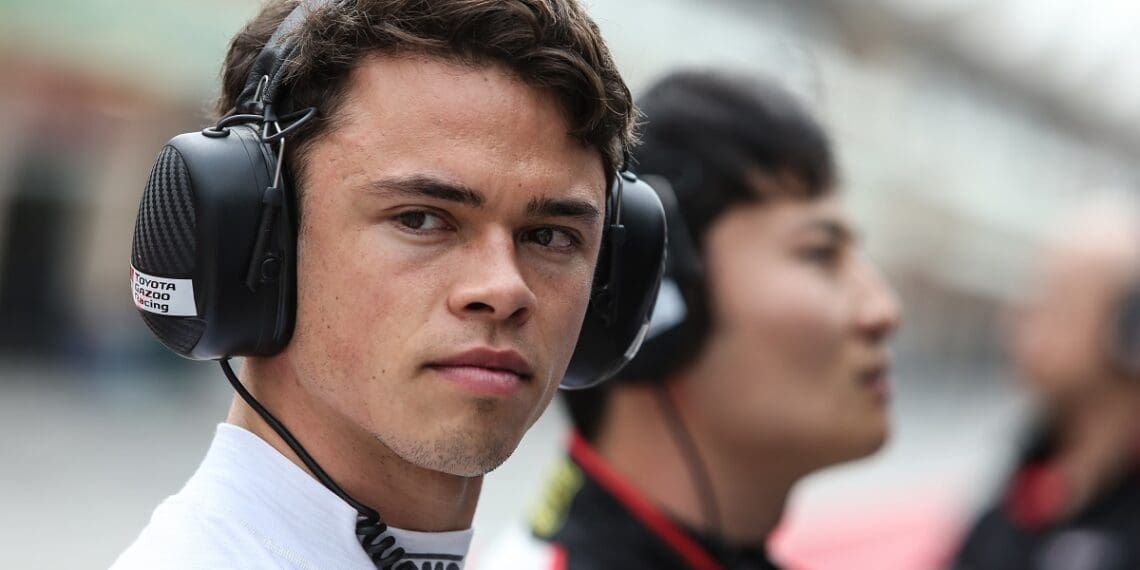 Toyota anuncia Nyck de Vries no WEC; José María López sai para os LMGT3