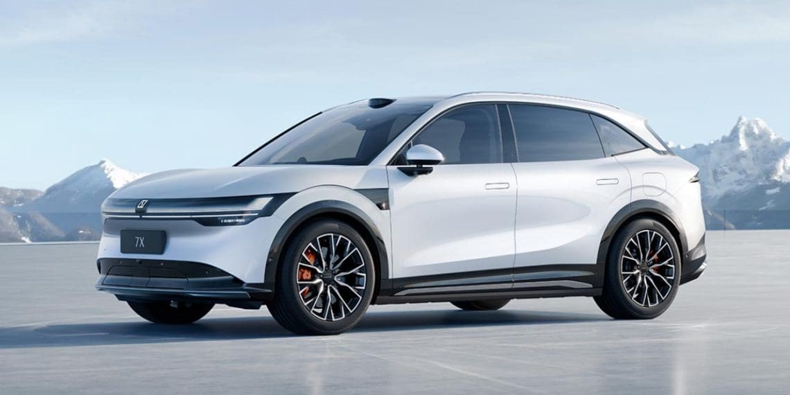 Zeekr já iniciou a produção do novo SUV 7X