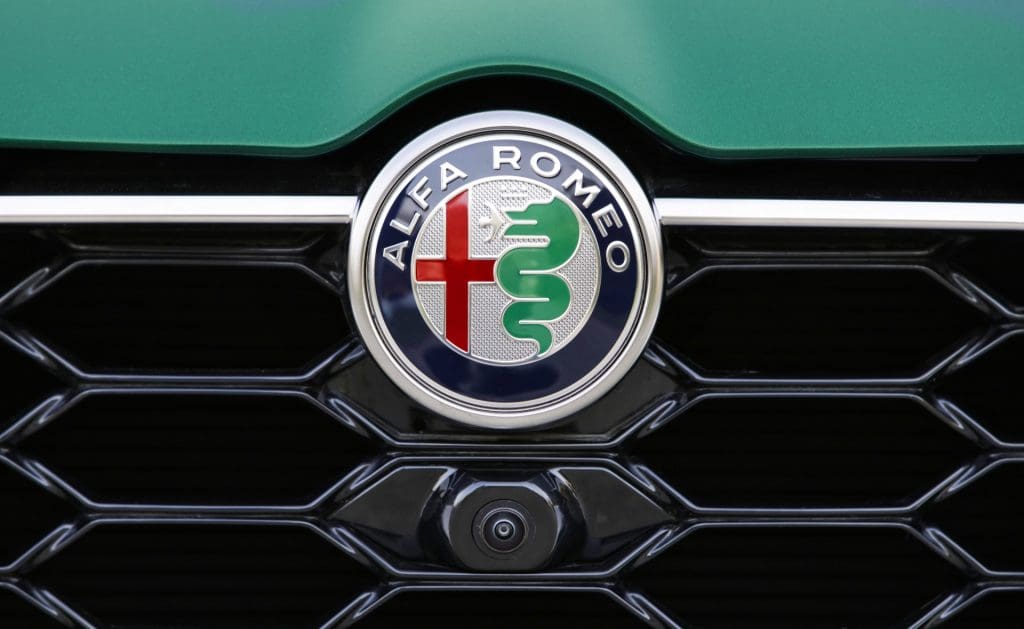 Alfa Romeo pode adiar lançamento do novo Stelvio