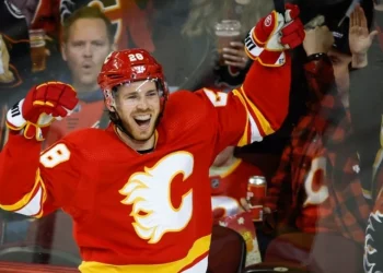 As Lindholm Flames Jeff Mcintosh Cp