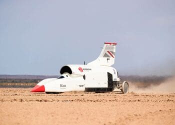 Quer conduzir um “automóvel” a 1290 km/h? A Bloodhound procura piloto