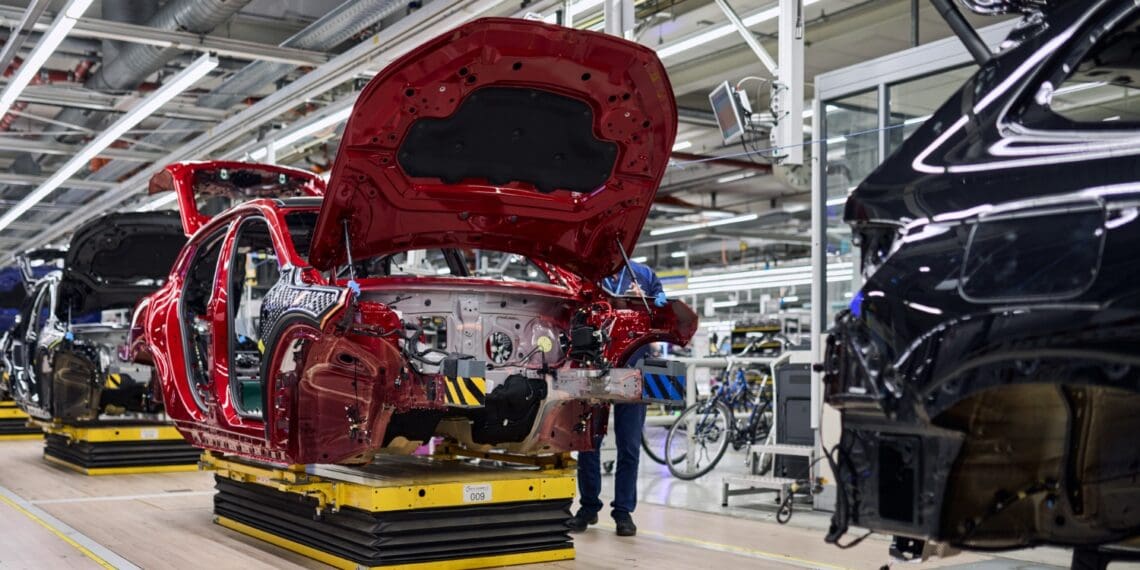 BMW arranca com a produção da nova geração do X2