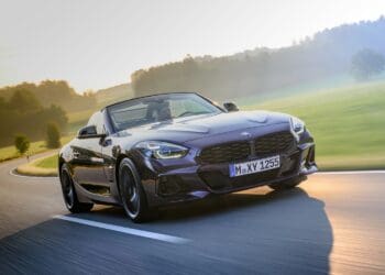 BMW Z4 M40i ganha caixa manual ao gosto dos mais puristas