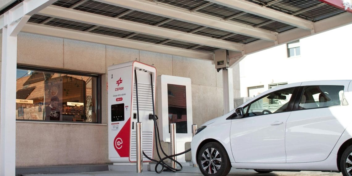 Cepsa lança novo serviço de carregamento elétrico