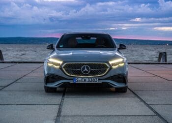 Mercedes E300 plug-in hybrid class can now be ordered