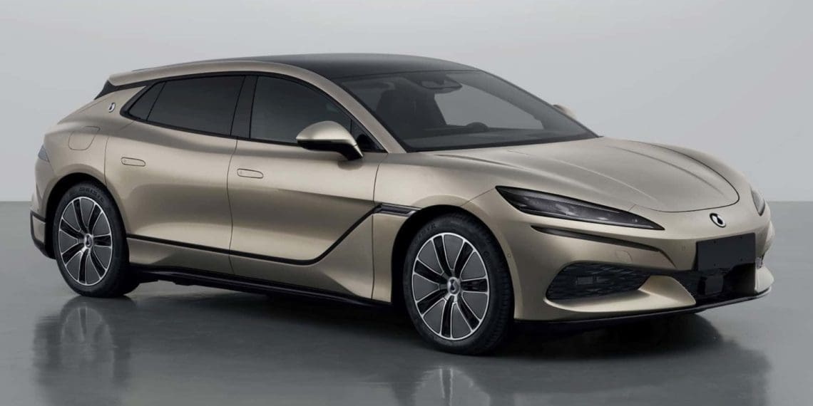Denza Z9 GT dá-se a conhecer antes do tempo na China