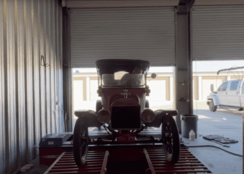 Este Ford Model T tem mais de 100 anos e foi ao banco de potência!