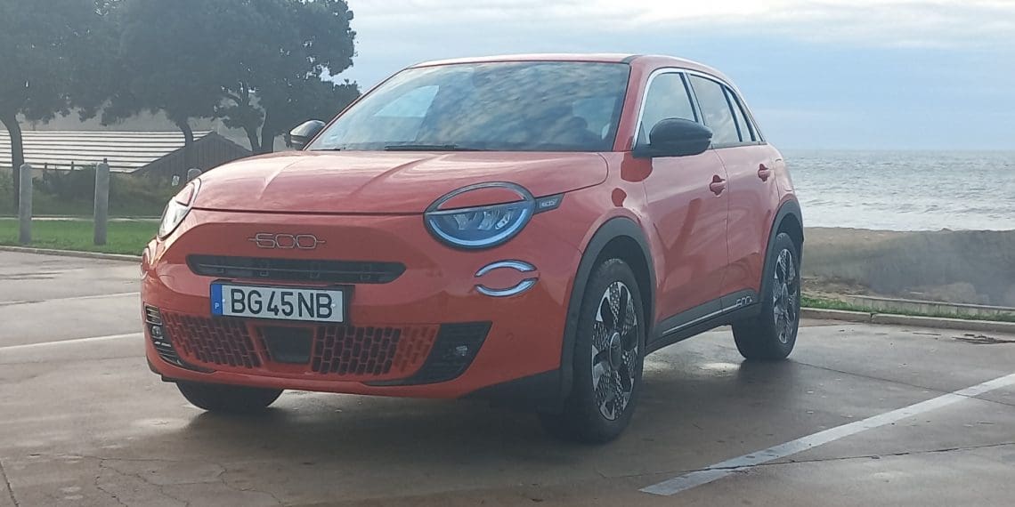 Guiámos o Fiat 600e o elétrico com espírito Dolce Vita