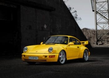 Everrati transforma o Porsche 911 RSR num modelo 100% elétrico