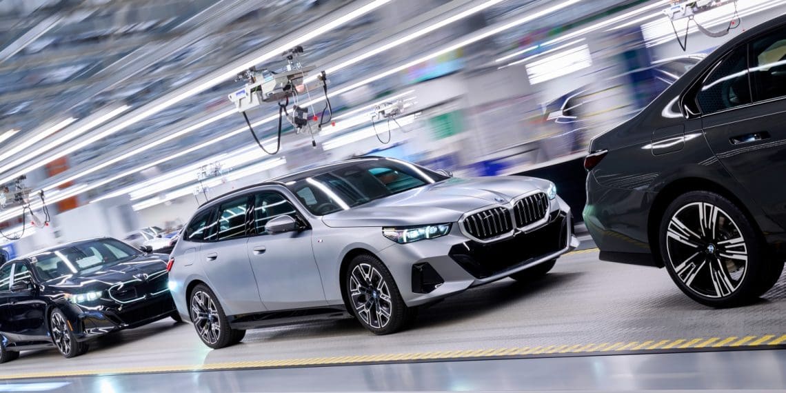 BMW inicia produção do novo Série 5 Touring