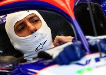 Mekies: Red Bull precisa fornecer a Ricciardo um carro de Fórmula 1 mais confortável.